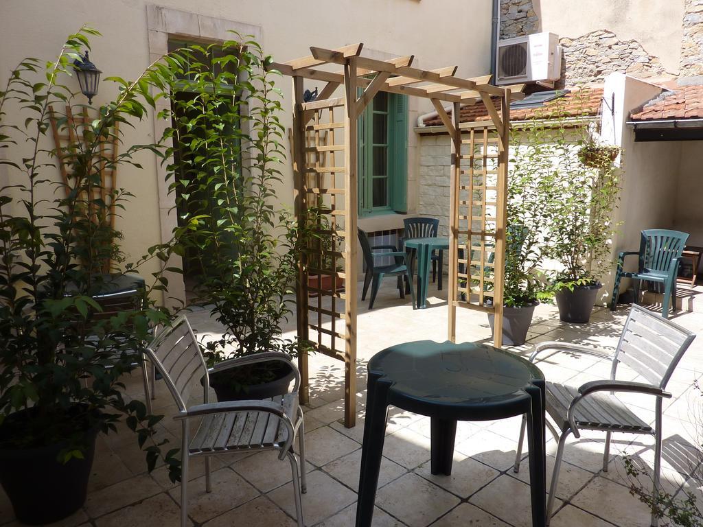 Carcassonne Guesthouse Ruang foto
